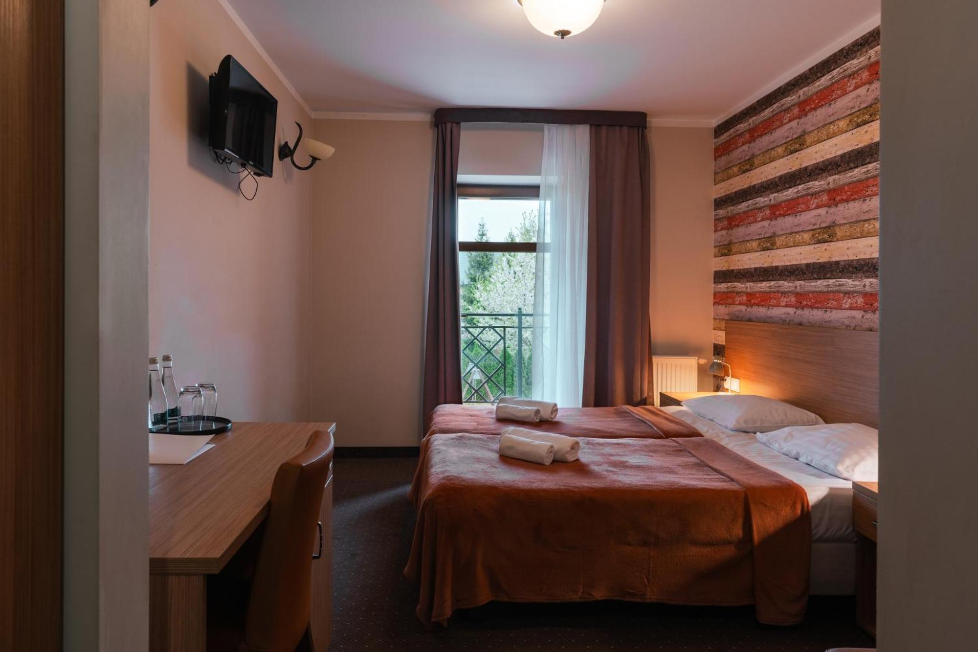 Hotel Pod Figura Ogrodzieniec Exterior photo